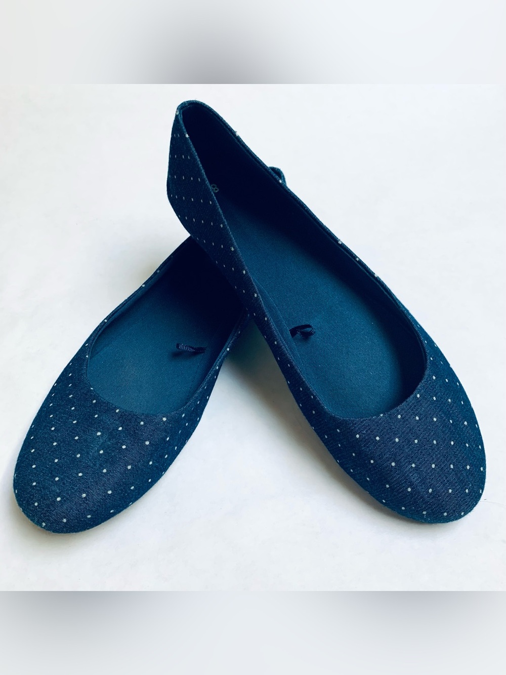 NAVY BLUE WHITE POLKA DOT BALLET FLATS ROUND TOE cloth fabric SIZE 8 adorable
